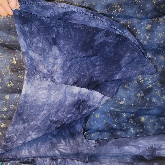 đ3/$10 Exist VTG Boho Blue Tie Dye Cold-Shoulder Ruffle Tunic w/ White Details - Picture 3 of 16